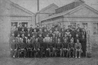 明治25年 当社の前身 日本憲帽会社